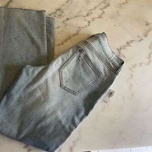 Old Navy Women’s the Power Jean ankle size 6 NWT Light Blue Jeans